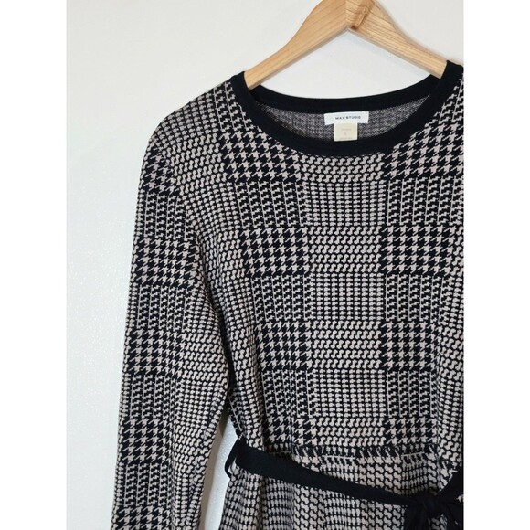 Max Studio Long Sleeve Fit & Flare Belted Sweater Dress Size Large Houndstooth - Picture 3 of 8